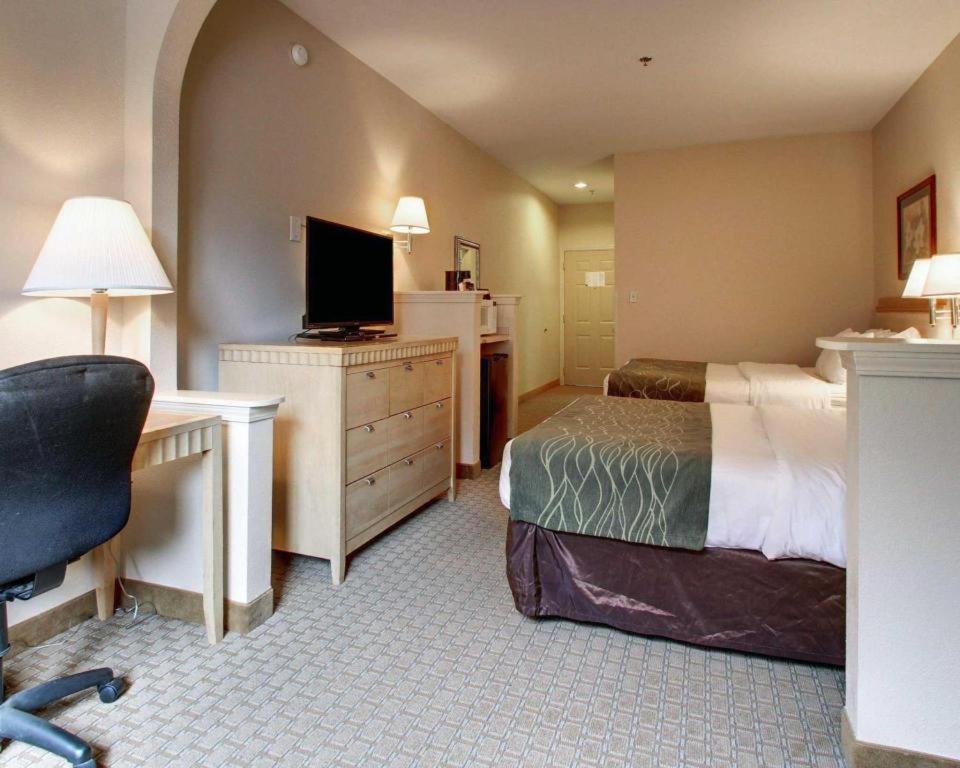 Baymont By Wyndham Laurel Hotel Eksteriør billede